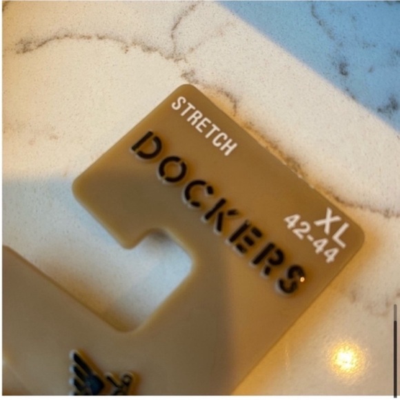 Dockers NEW belt mens black expandable by 2” vegan leather waist 42-44” XL - Picture 10 of 12